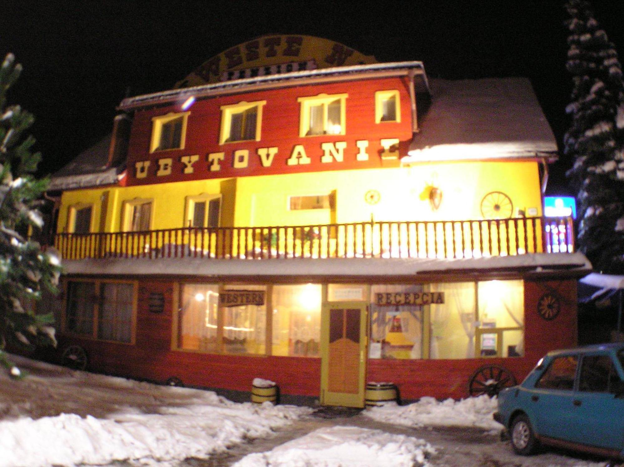Western Penzion Ружомберок Екстериор снимка