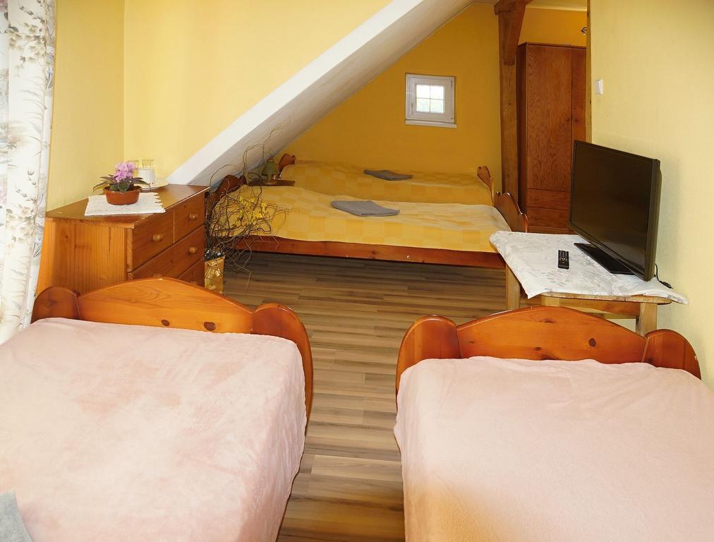 Western Penzion Ружомберок Екстериор снимка